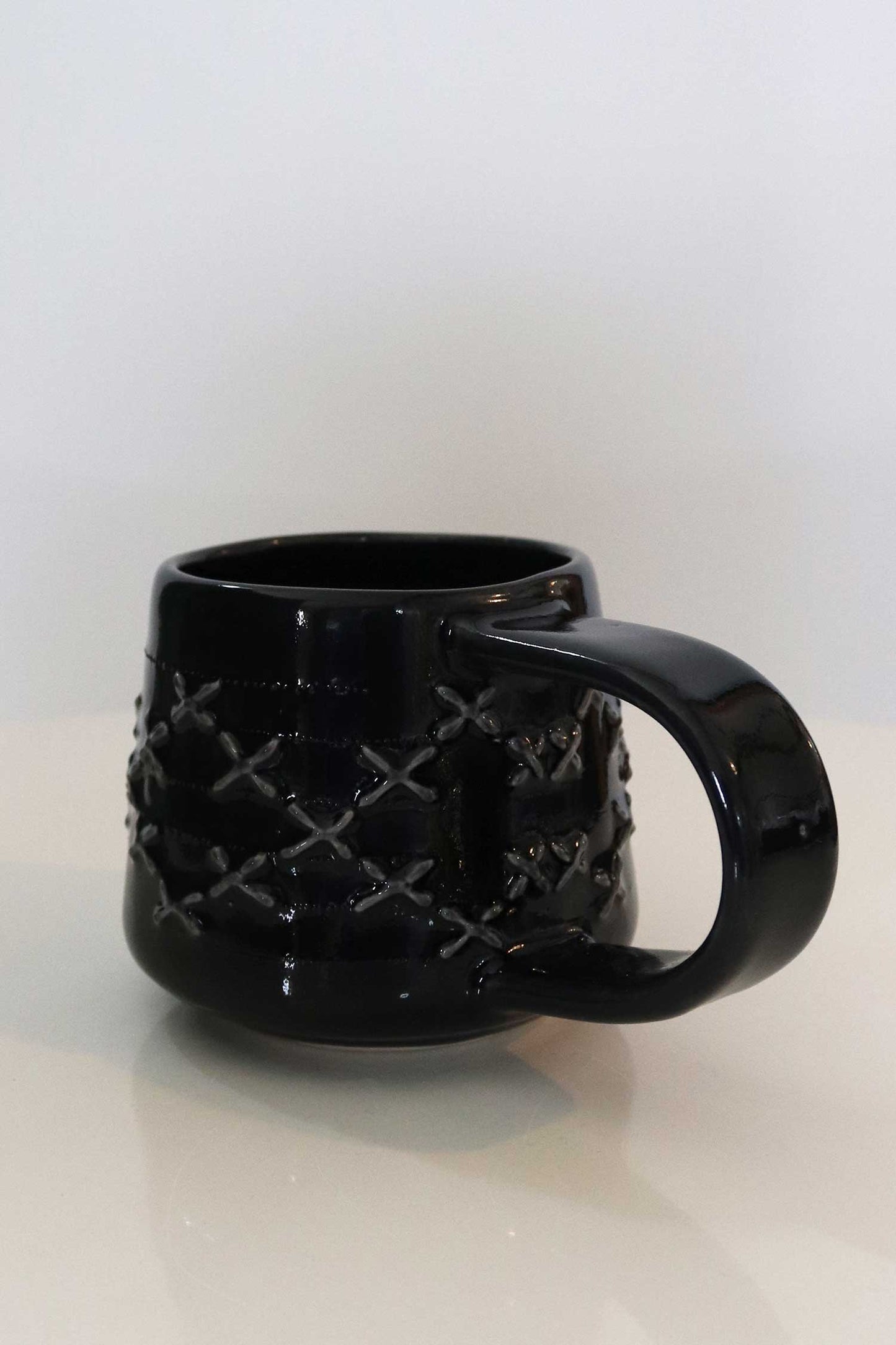 PĀTIKI MUG BLACK