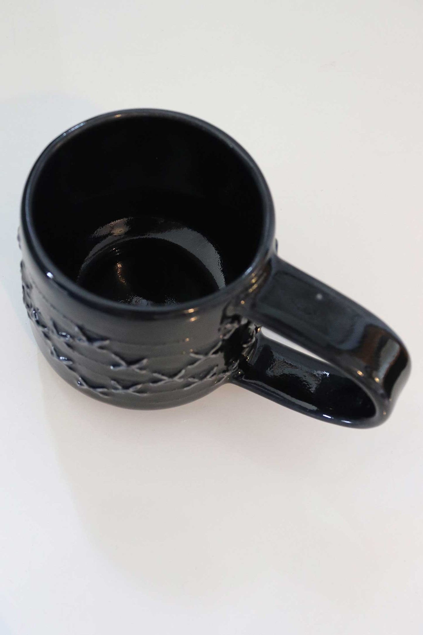 PĀTIKI MUG BLACK