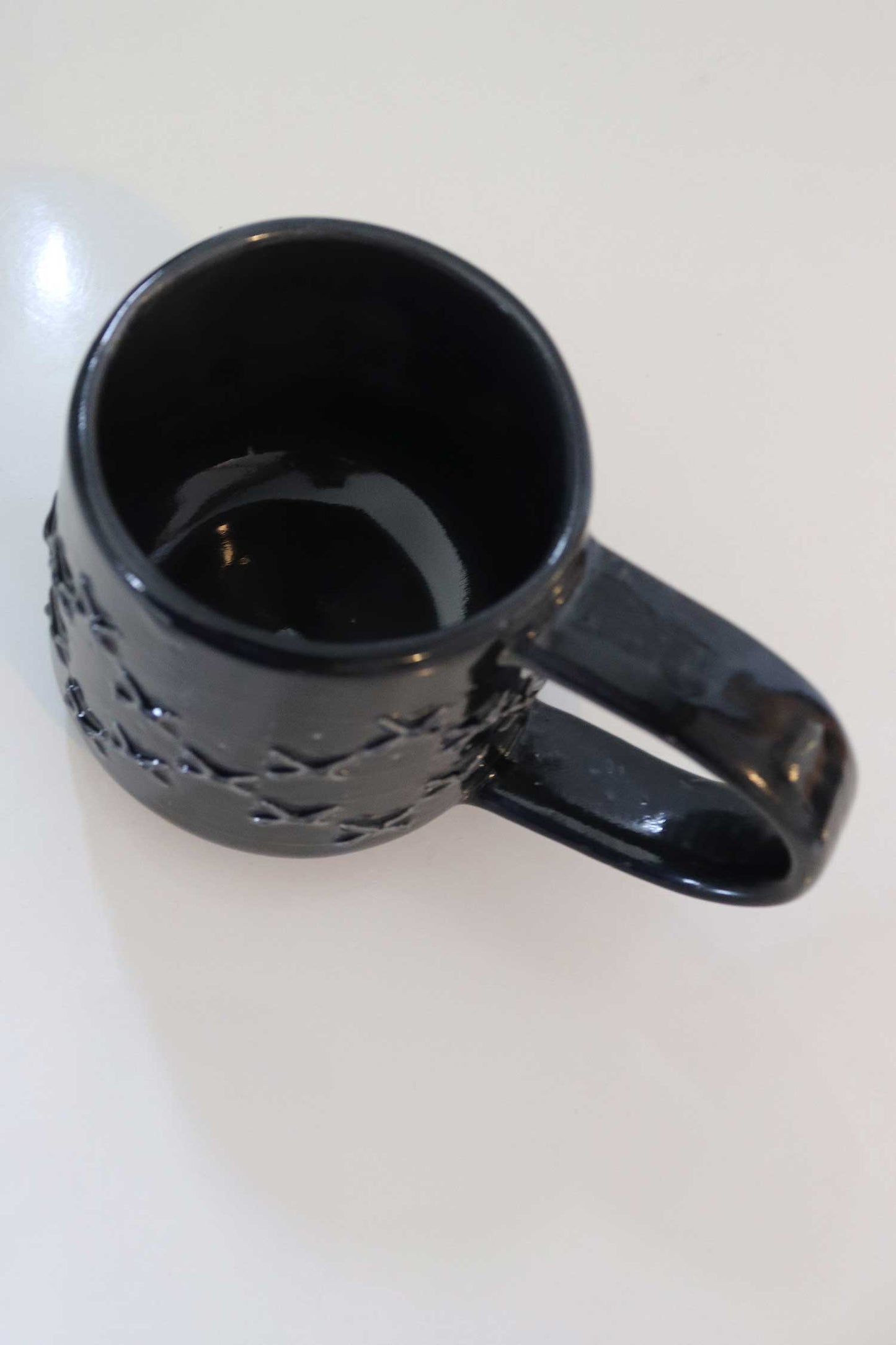 PĀTIKI MUG BLACK